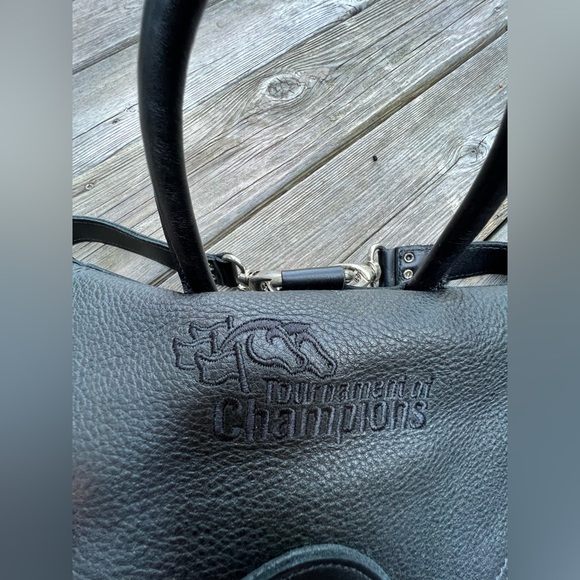 COPY - Vintage ROOTS CANADA Pebbled Leather Large Black Buckle drawstring backp… - Picture 8 of 16